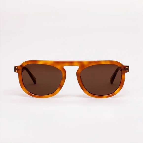 Sardine Accessories - NWT SARDINE STEVIE SUNGLASSES IN CARMELO GLAZE